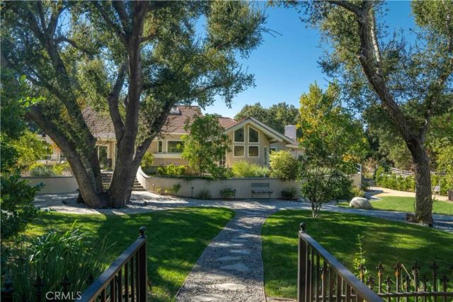15533 Saddleback Drive, Canyon Country, CA 91387