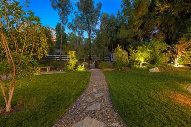 15533 Saddleback Drive, Canyon Country, CA 91387