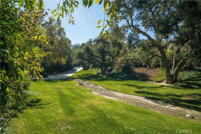 15533 Saddleback Drive, Canyon Country, CA 91387