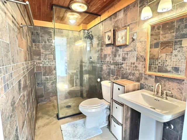 N9017 LAKESHORE DRIVE, Van Dyne, WI 54979