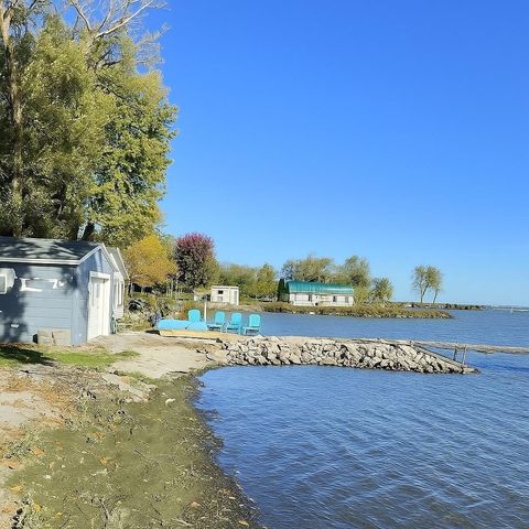 N9017 LAKESHORE DRIVE, Van Dyne, WI 54979