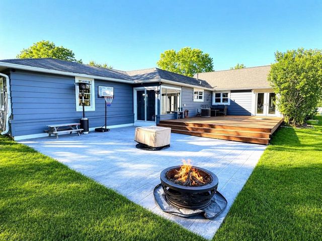N9017 LAKESHORE DRIVE, Van Dyne, WI 54979