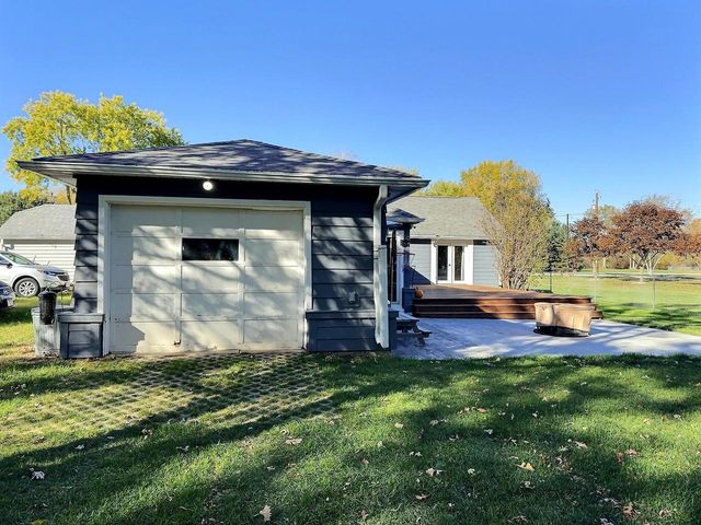 N9017 LAKESHORE DRIVE, Van Dyne, WI 54979
