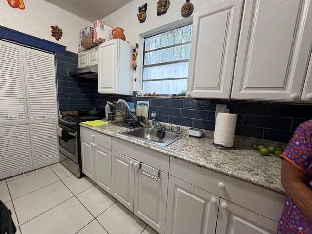 3320 NW 14th Ave, Miami, FL 33142