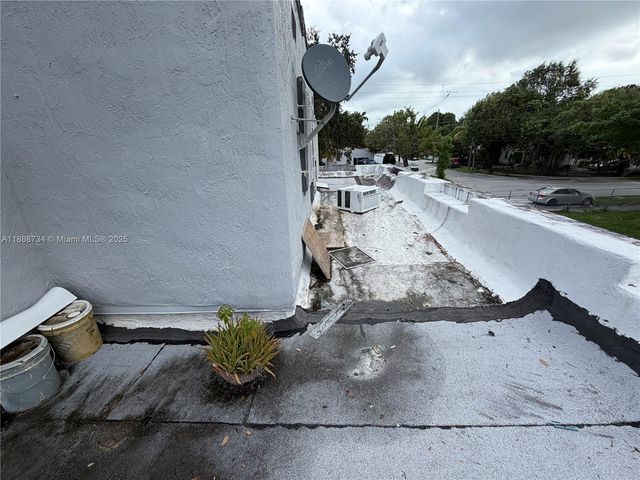 3320 NW 14th Ave, Miami, FL 33142