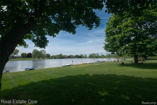 26955 Milford Road Road 24, Lyon Charter Township, MI 48178