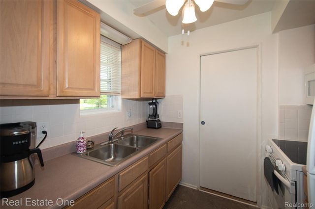 26955 Milford Road Road 24, Lyon Charter Township, MI 48178