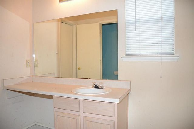 719 Willow West Drive, Houston, TX 77073