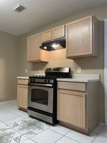 719 Willow West Drive, Houston, TX 77073