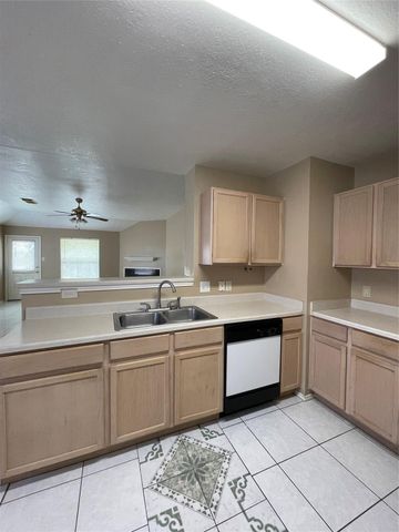 719 Willow West Drive, Houston, TX 77073