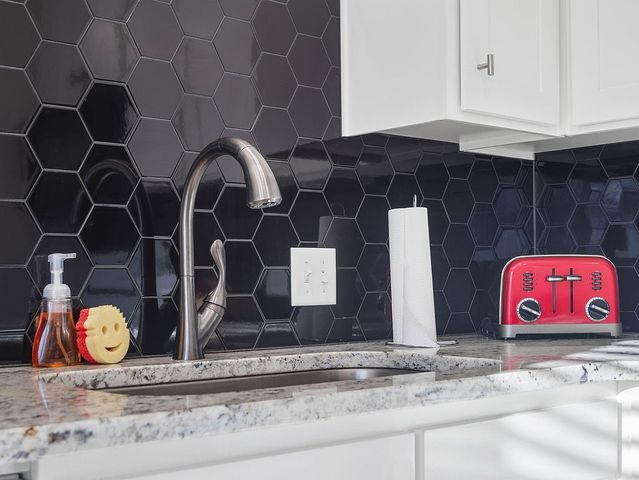 407 NW H Street, Bentonville, AR 72712