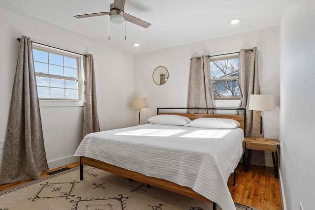 407 NW H Street, Bentonville, AR 72712