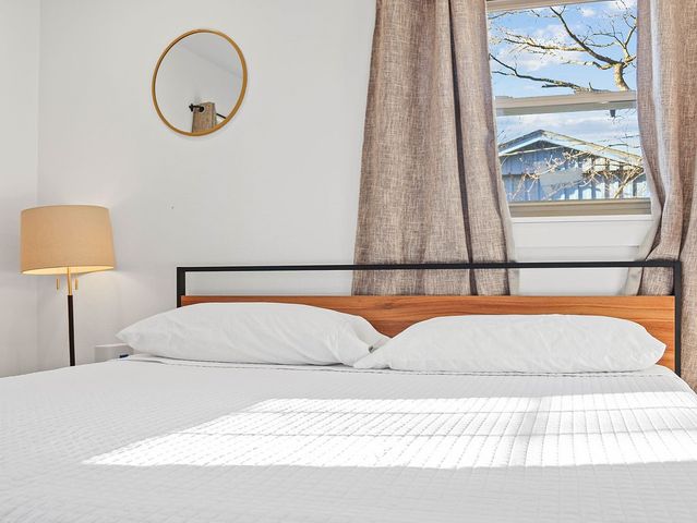 407 NW H Street, Bentonville, AR 72712