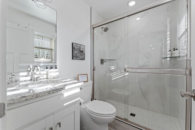 407 NW H Street, Bentonville, AR 72712