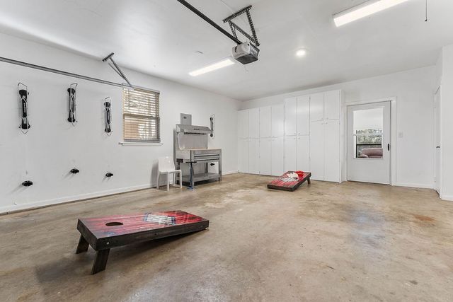 407 NW H Street, Bentonville, AR 72712