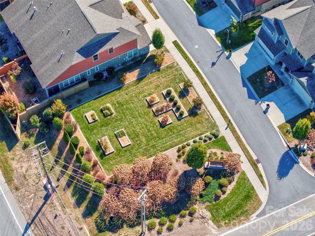 509 Sweet Birch Park Lane, Black Mountain, NC 28711