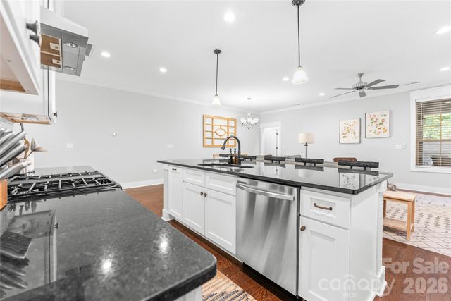 509 Sweet Birch Park Lane, Black Mountain, NC 28711