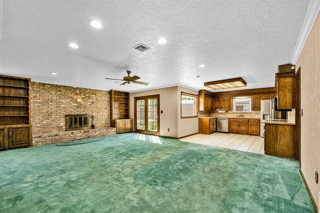 4104 NW Currell Dr, Lawton, OK 73505