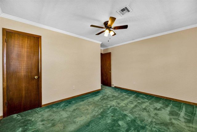 4104 NW Currell Dr, Lawton, OK 73505