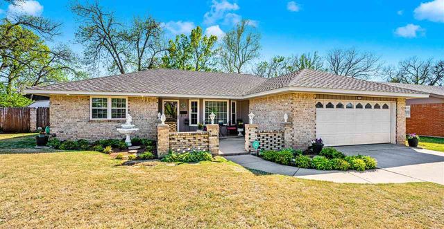 4104 NW Currell Dr, Lawton, OK 73505