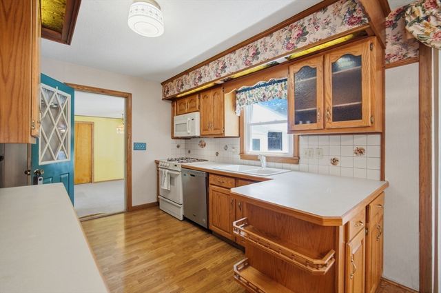 185 Marmon Street, Springfield, MA 01129