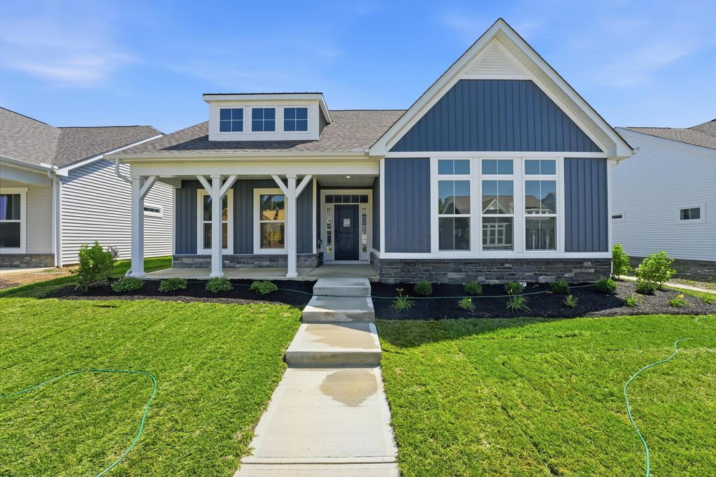 4541 Corsican Loop E, Hilliard, OH 43026