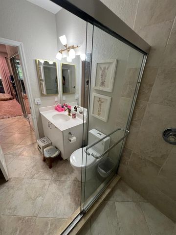 75 Gulfstream Rd 211B, Dania Beach, FL 33004