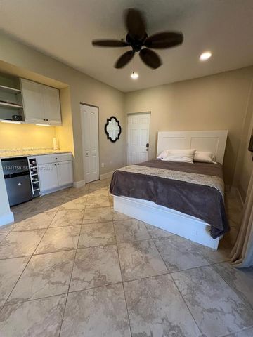 75 Gulfstream Rd 211B, Dania Beach, FL 33004