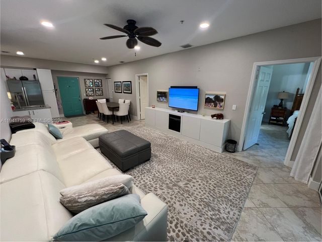 75 Gulfstream Rd 211B, Dania Beach, FL 33004