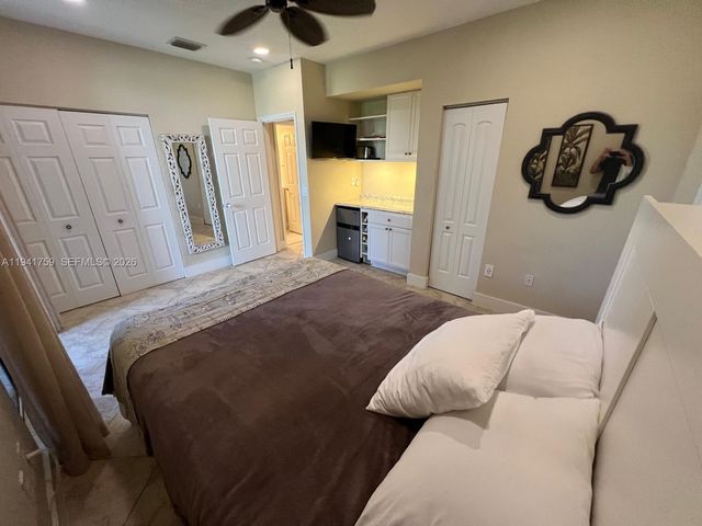 75 Gulfstream Rd 211B, Dania Beach, FL 33004