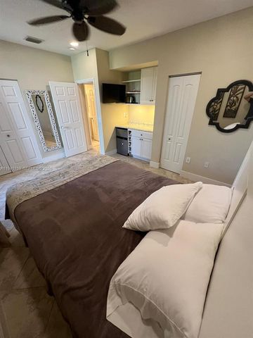 75 Gulfstream Rd 211B, Dania Beach, FL 33004