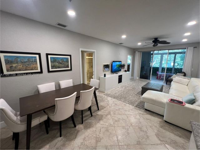 75 Gulfstream Rd 211B, Dania Beach, FL 33004