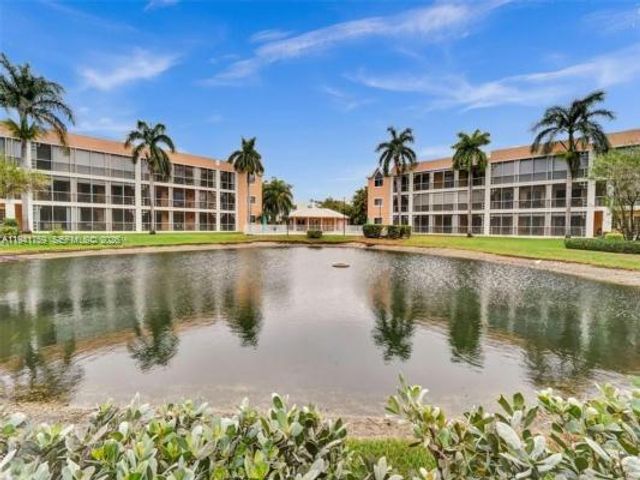 75 Gulfstream Rd 211B, Dania Beach, FL 33004