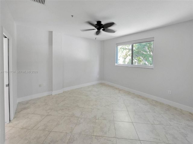 75 Gulfstream Rd 211B, Dania Beach, FL 33004