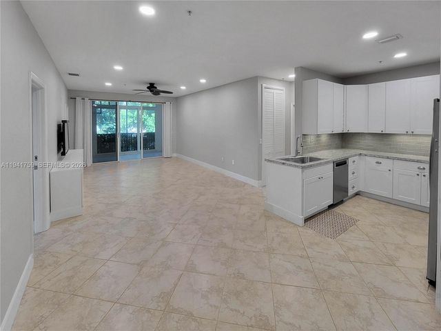 75 Gulfstream Rd 211B, Dania Beach, FL 33004