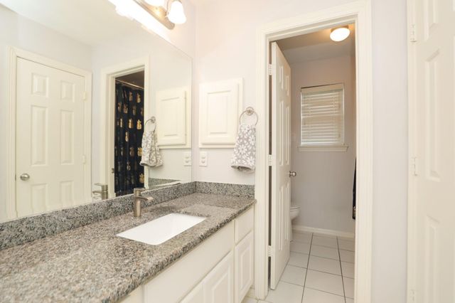 4256 Childress Street, Houston, TX 77005