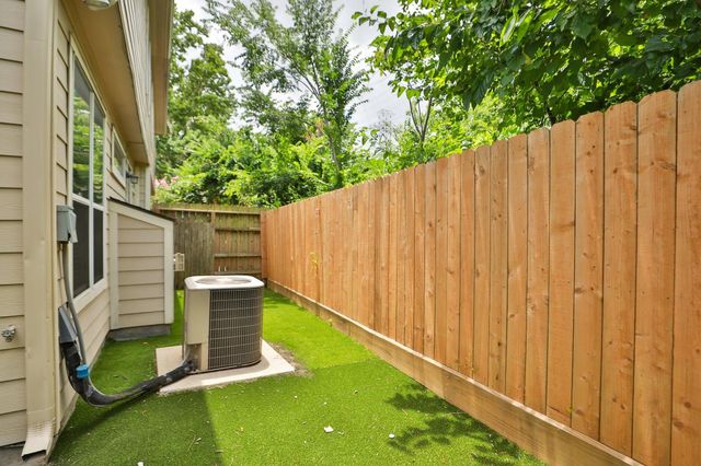 4256 Childress Street, Houston, TX 77005