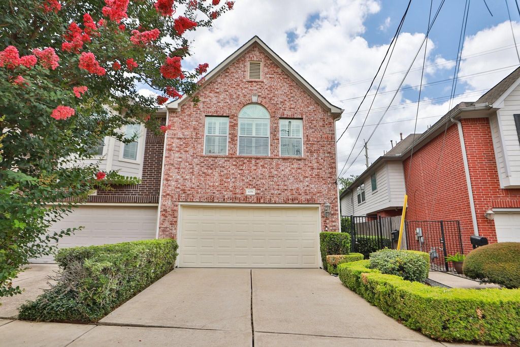 4256 Childress Street, Houston, TX 77005