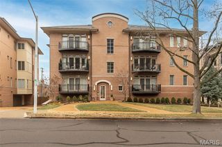 40 Brighton Way 2N, Clayton, MO 63105