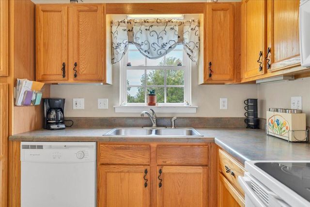 4751 Westvale RD NE, Roanoke, VA 24019