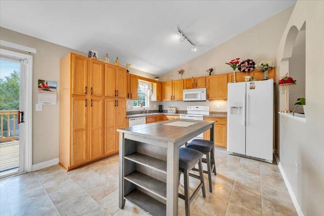 4751 Westvale RD NE, Roanoke, VA 24019