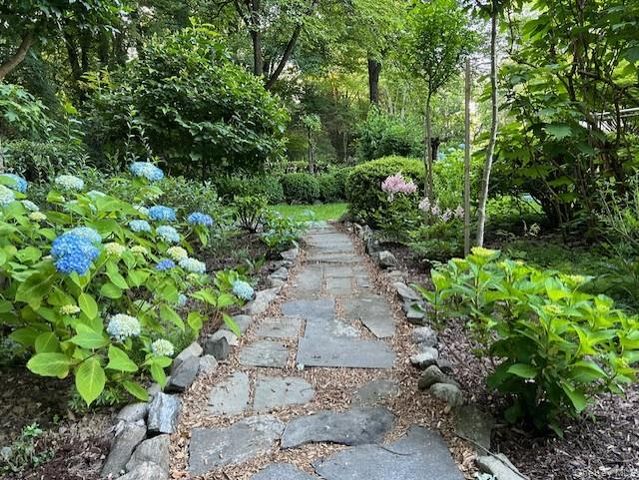 48 Cypress Lane, Briarcliff Manor, NY 10510