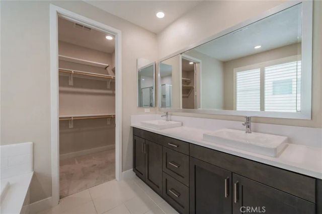 123 Stellar, Irvine, CA 92618