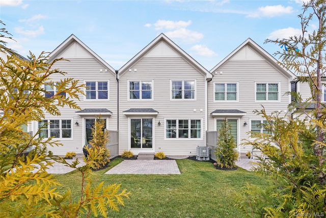 2040 Crompond Road 22, Yorktown Heights, NY 10598