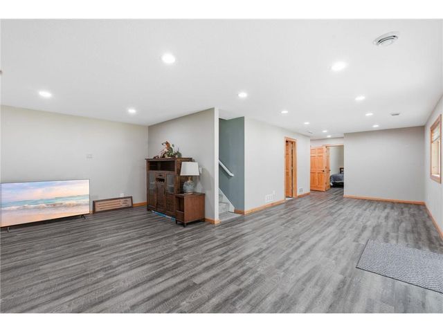 425 Knollwood Avenue, Saint Croix Falls, WI 54024