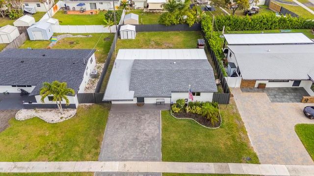 5070 SW 94 Terrace, Cooper City, FL 33328