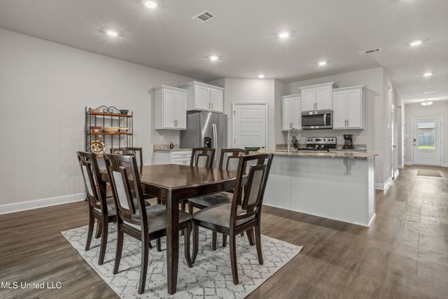 5529 Overland Drive, Biloxi, MS 39532