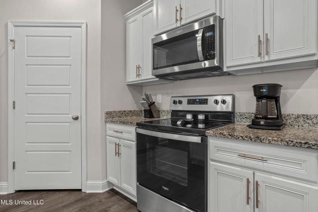 5529 Overland Drive, Biloxi, MS 39532