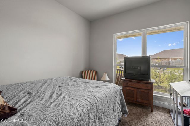 5529 Overland Drive, Biloxi, MS 39532