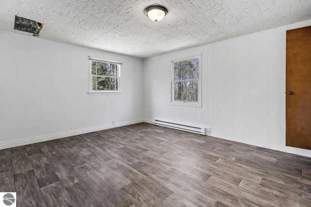 510 S Three Mile Road, Traverse City, MI 49696